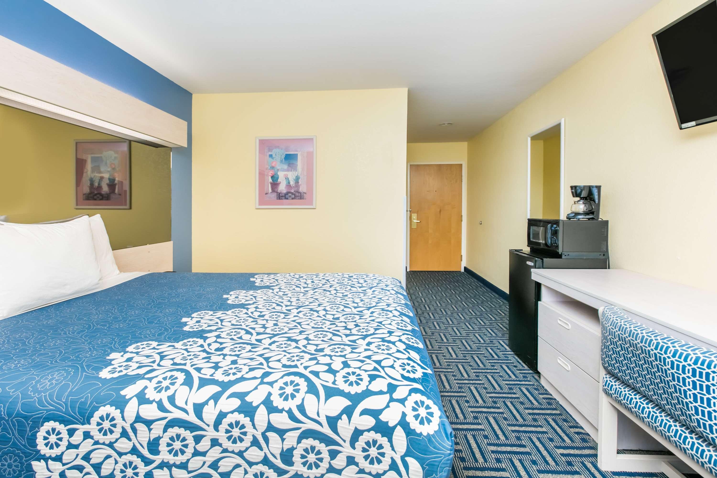 Days Inn Pryor Creek Zewnętrze zdjęcie